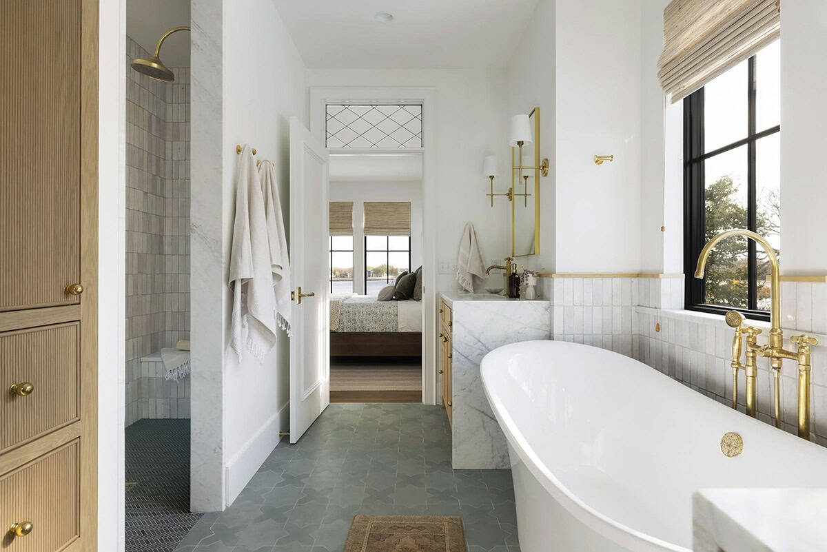 contemporary bathroom