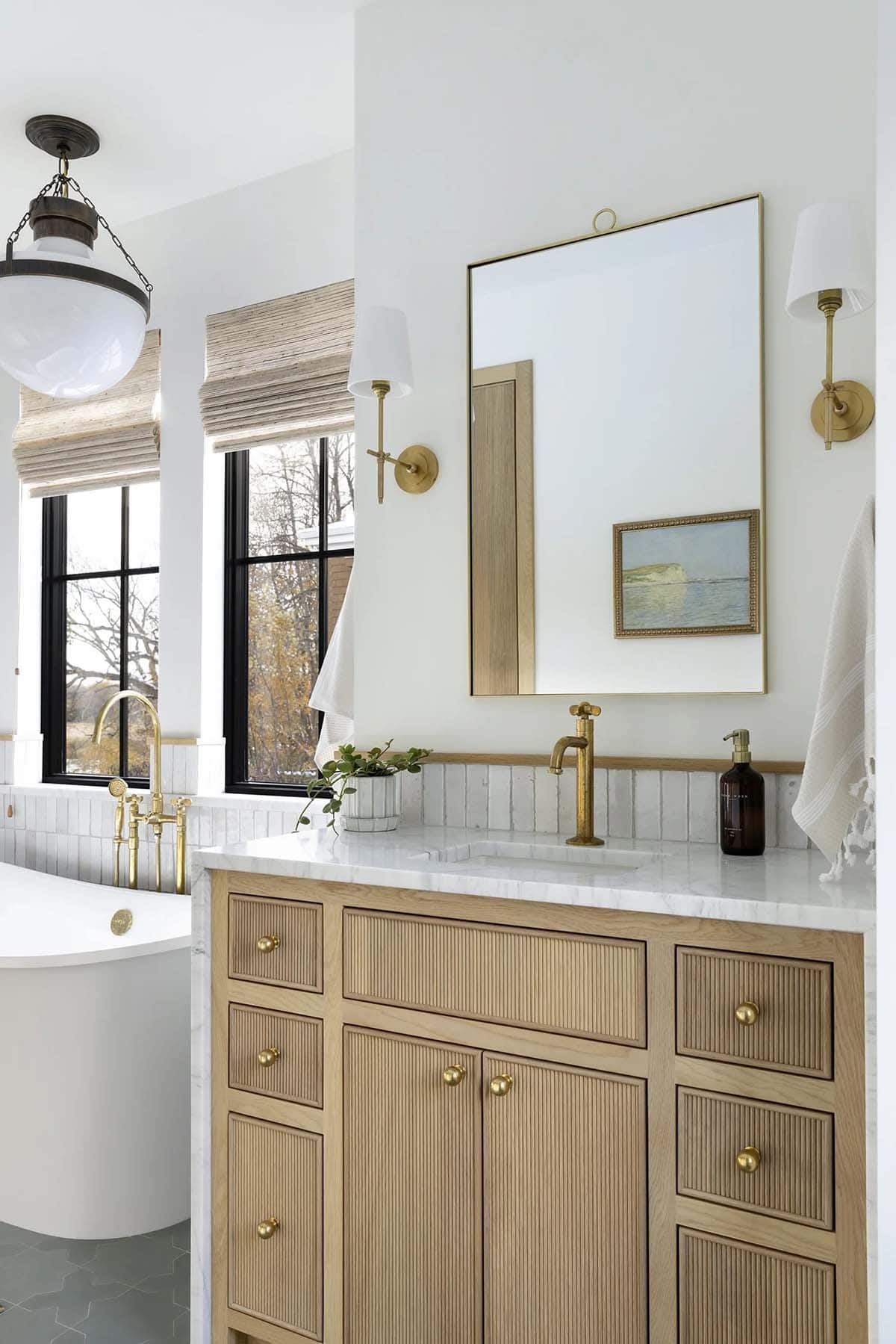 contemporary bathroom