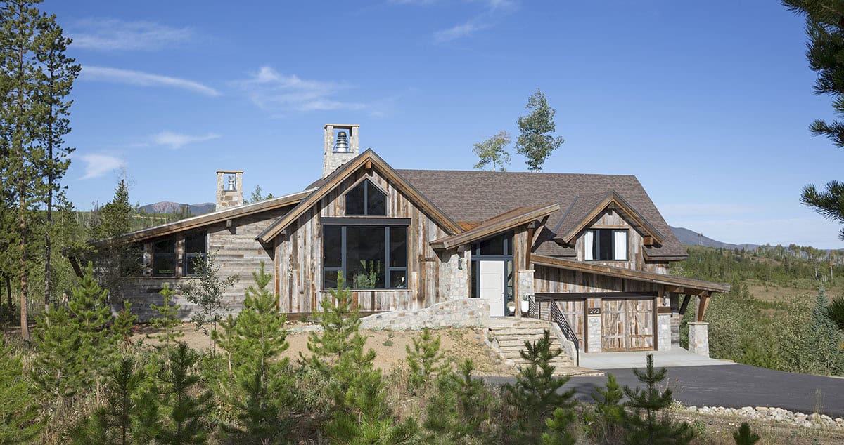 rustic mountain house exterior