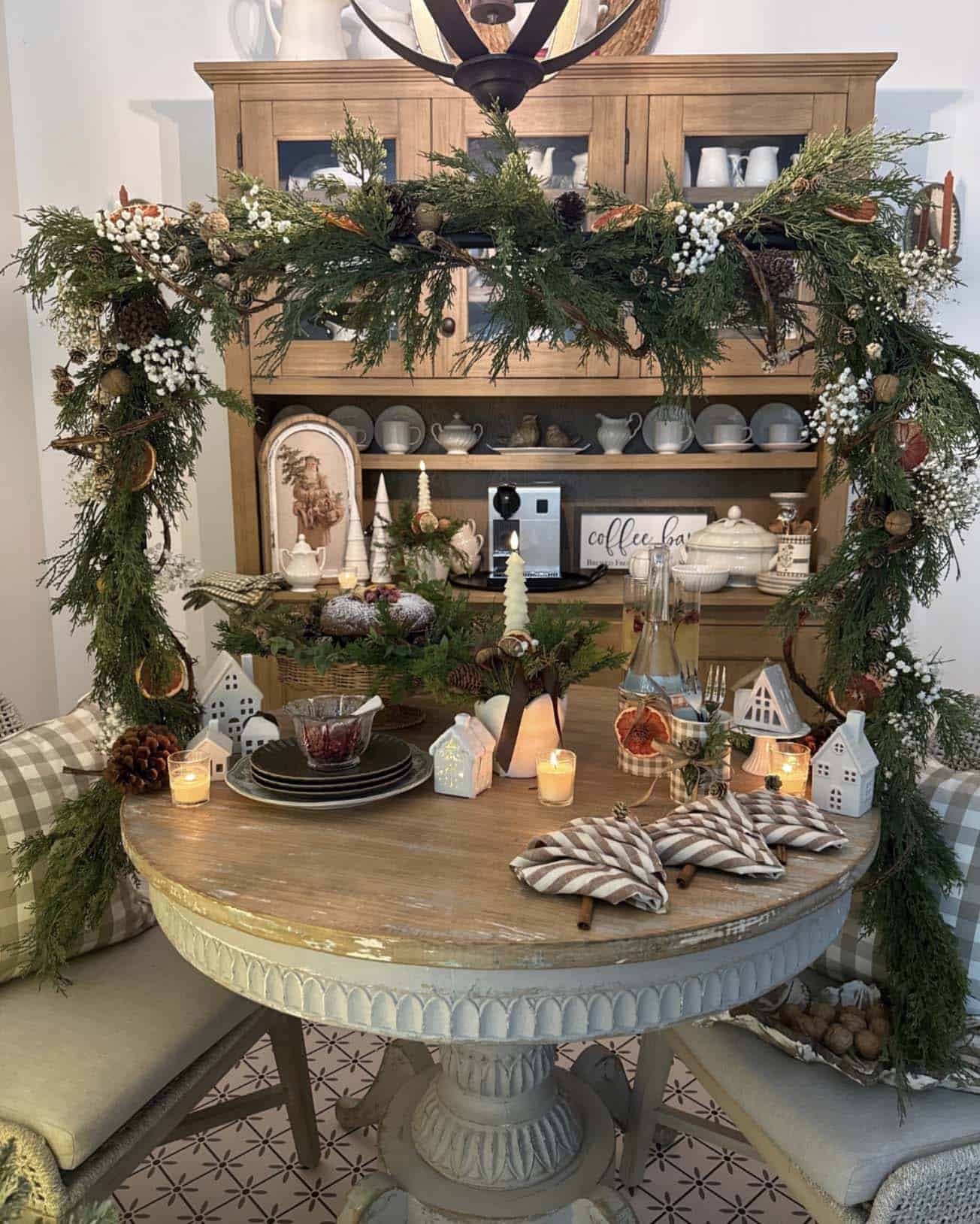 rustic farmhouse style dining table decor for christmas