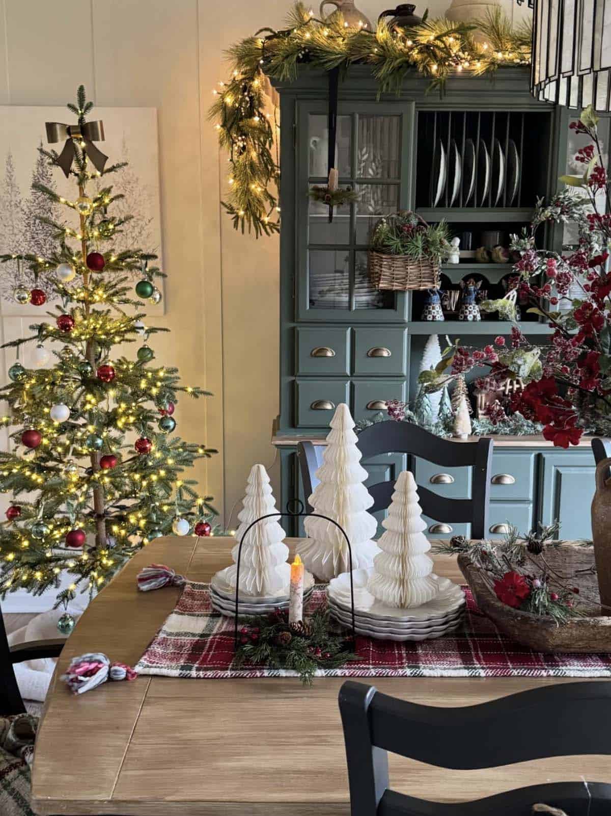 farmhouse style christmas decorated dining room