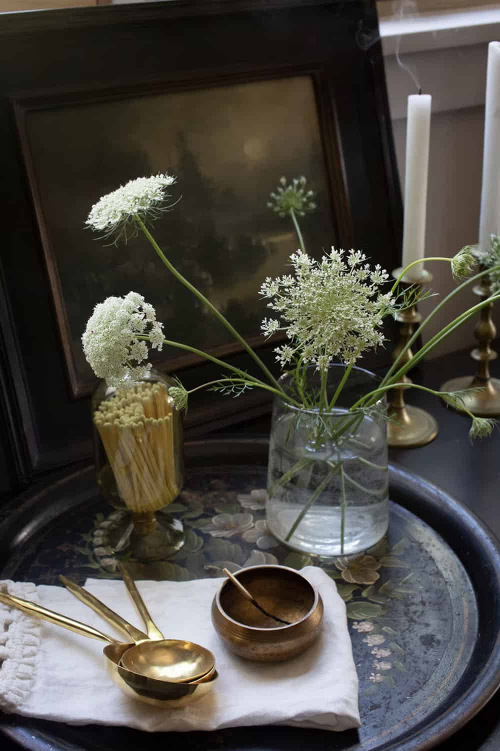 farmhouse entry table detail