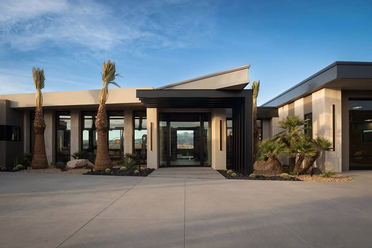 modern desert home exterior