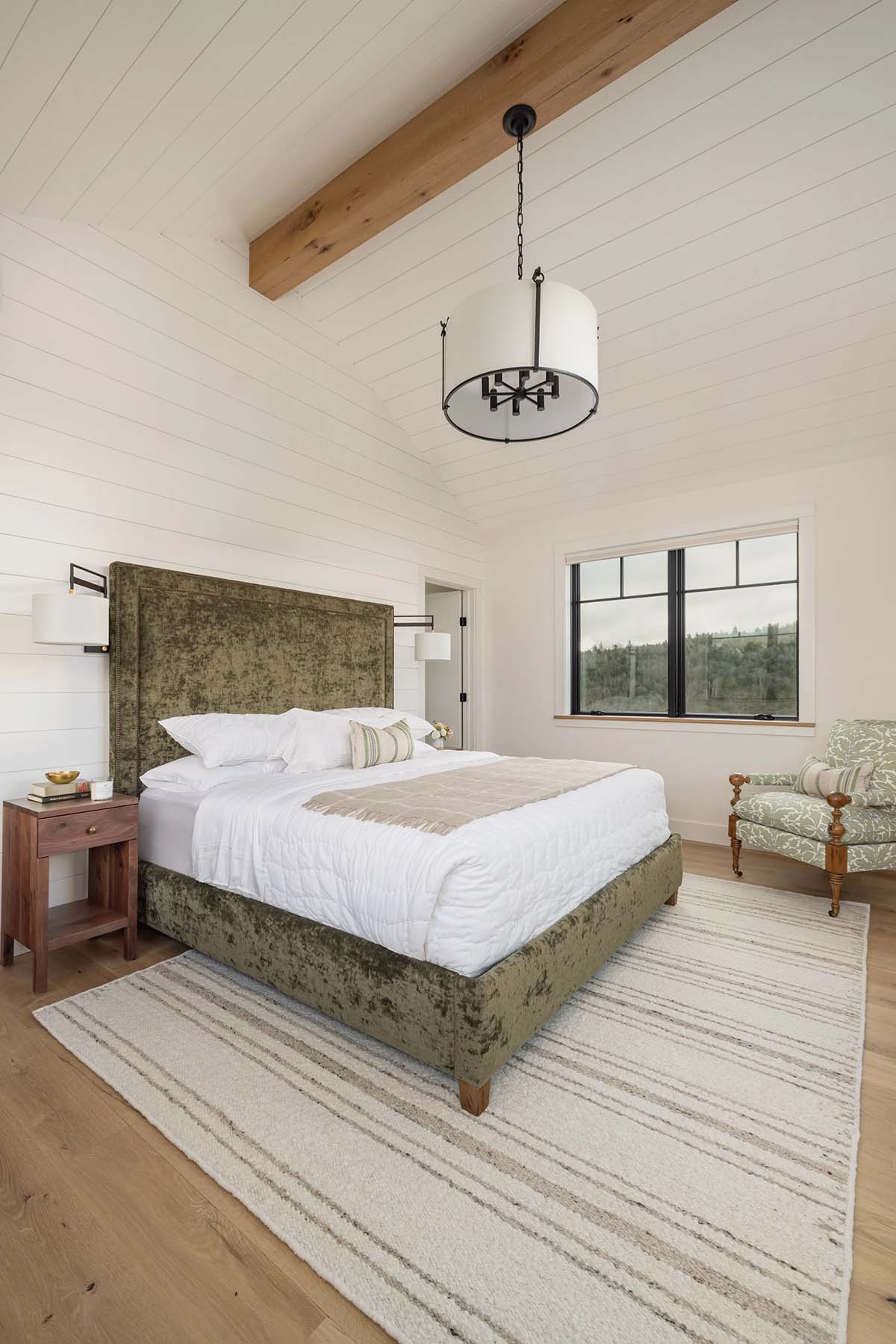 modern mountain style bedroom