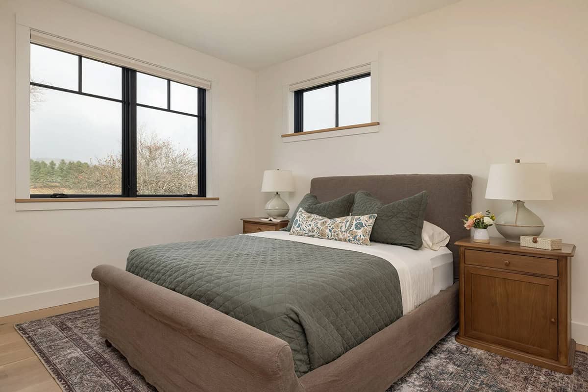 modern mountain style bedroom