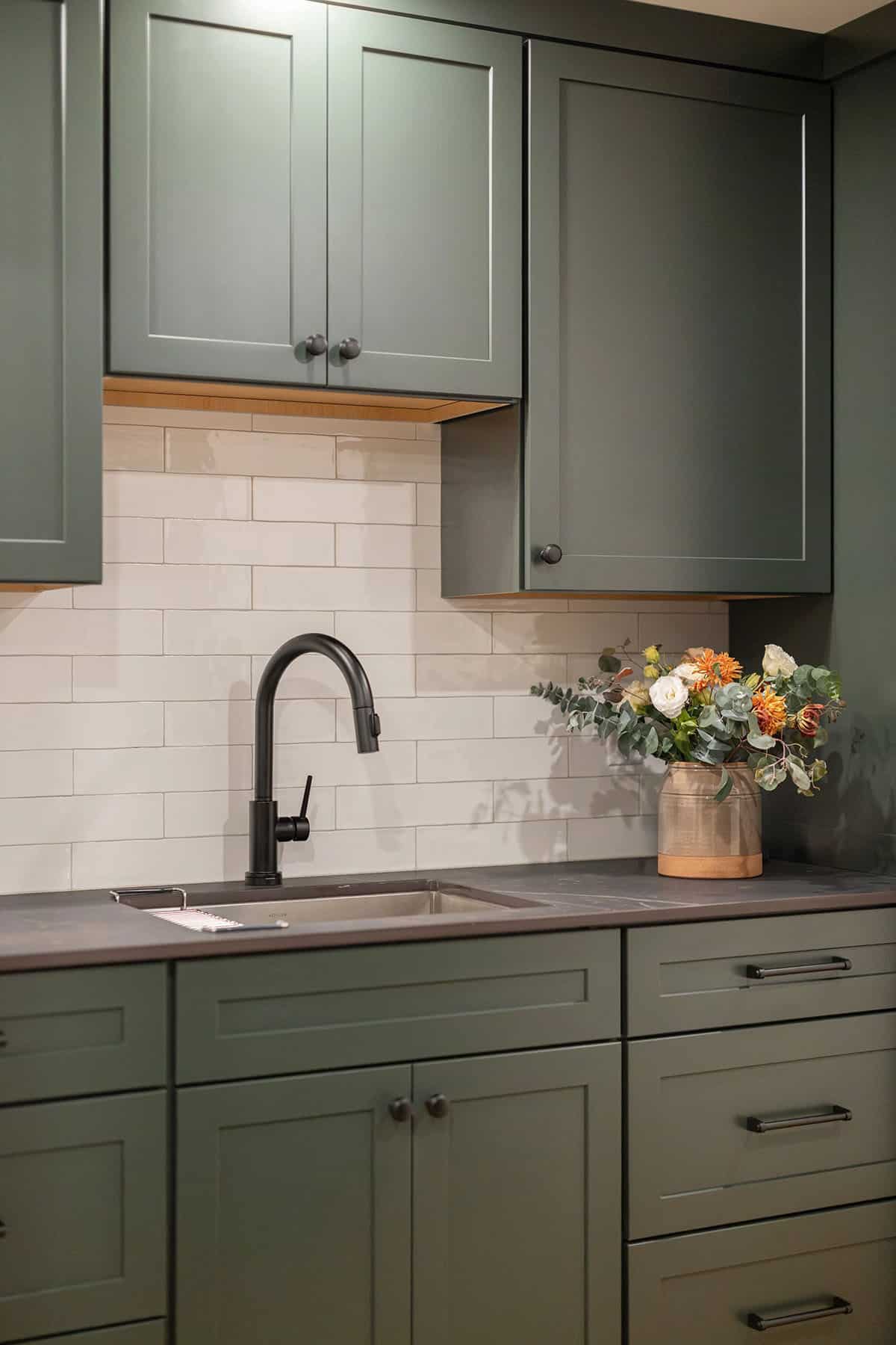 modern mountain style laundry room sink