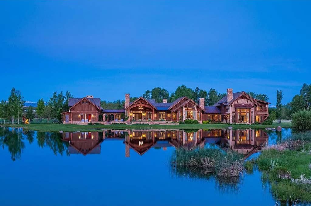 modern rustic mountain home landscape