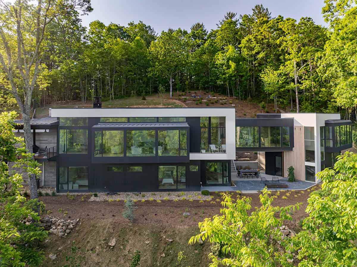 mountain modern home exterior