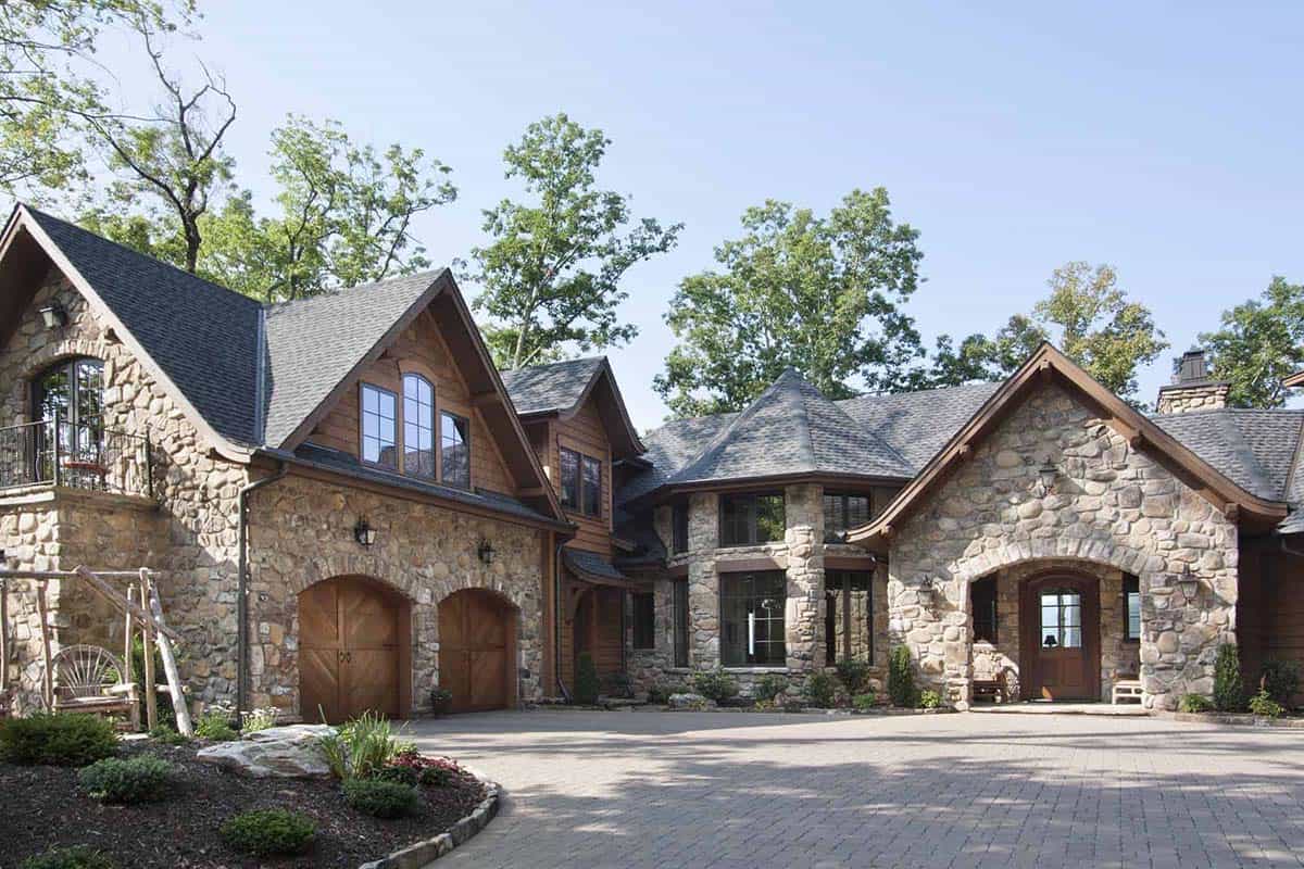 mountain rustic home exterior 