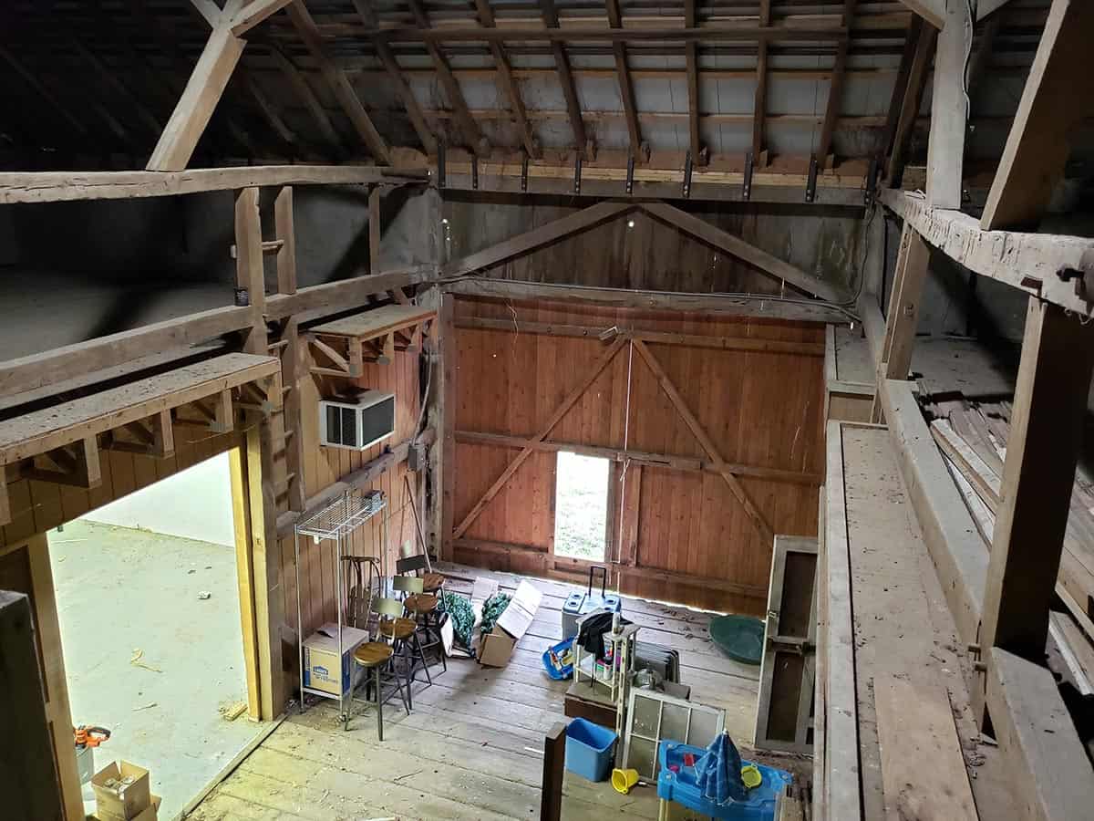 bank barn exterior before the renovation