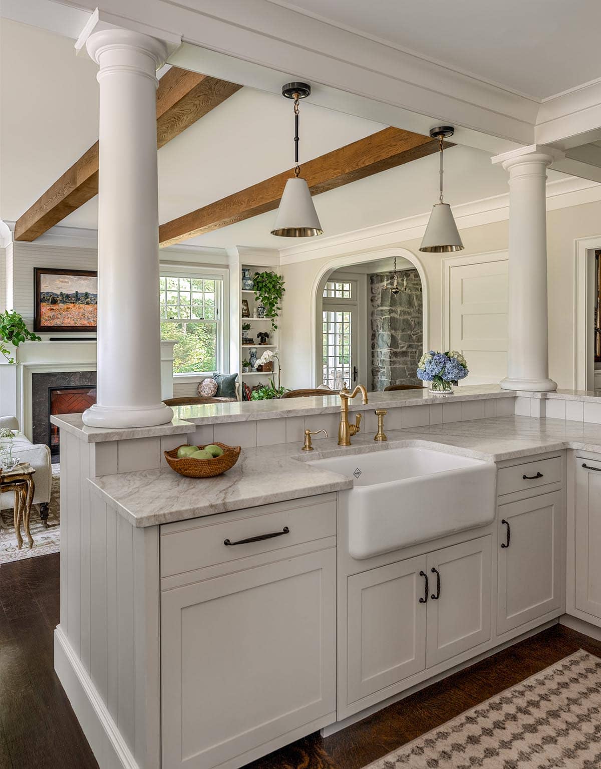 traditional style kitchen