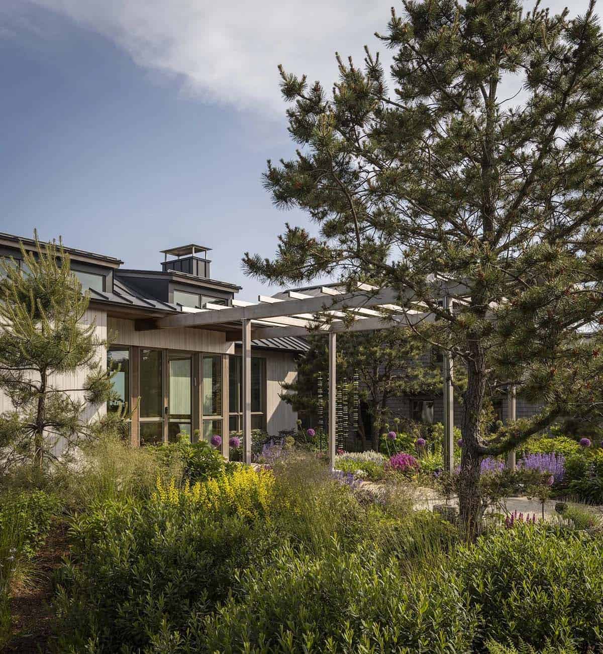 beach house exterior 