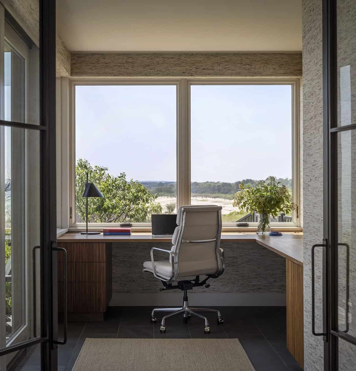 beach style home office