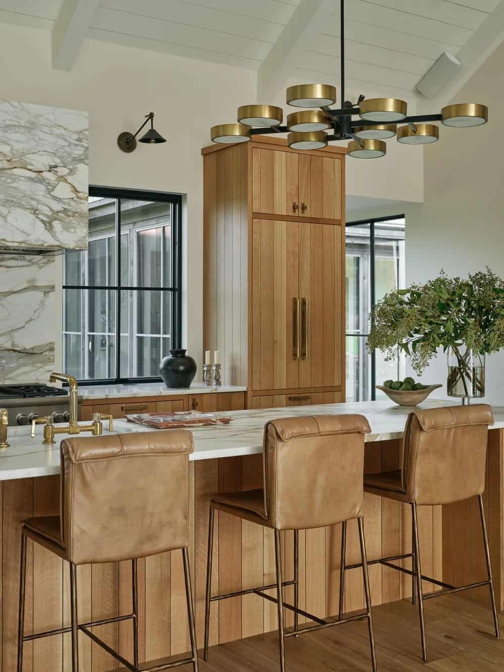 contemporary farmhouse kitchen