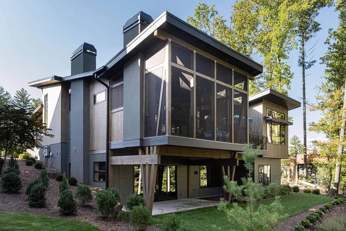 contemporary mountain home exterior