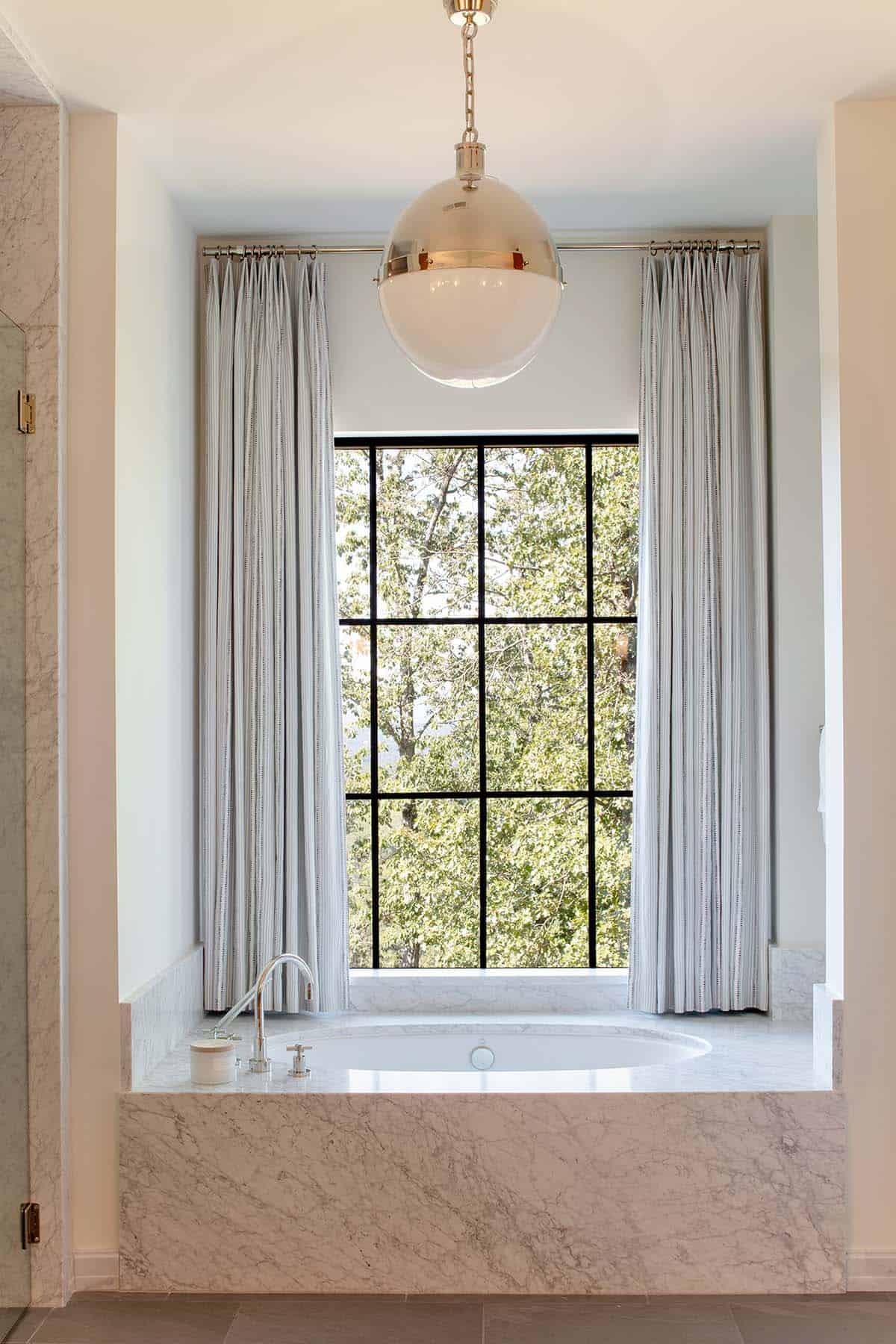 contemporary bathroom with integrated tub