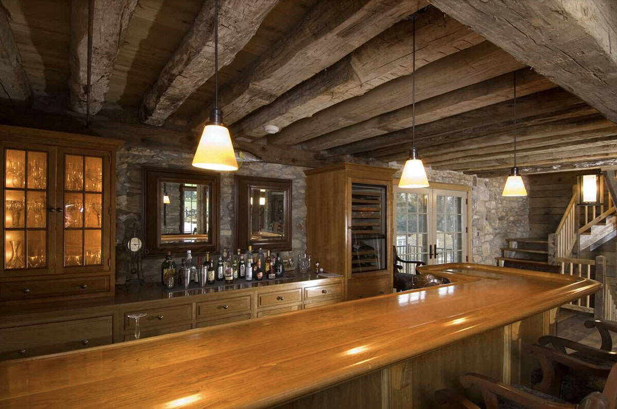 Farmhouse Home Bar
