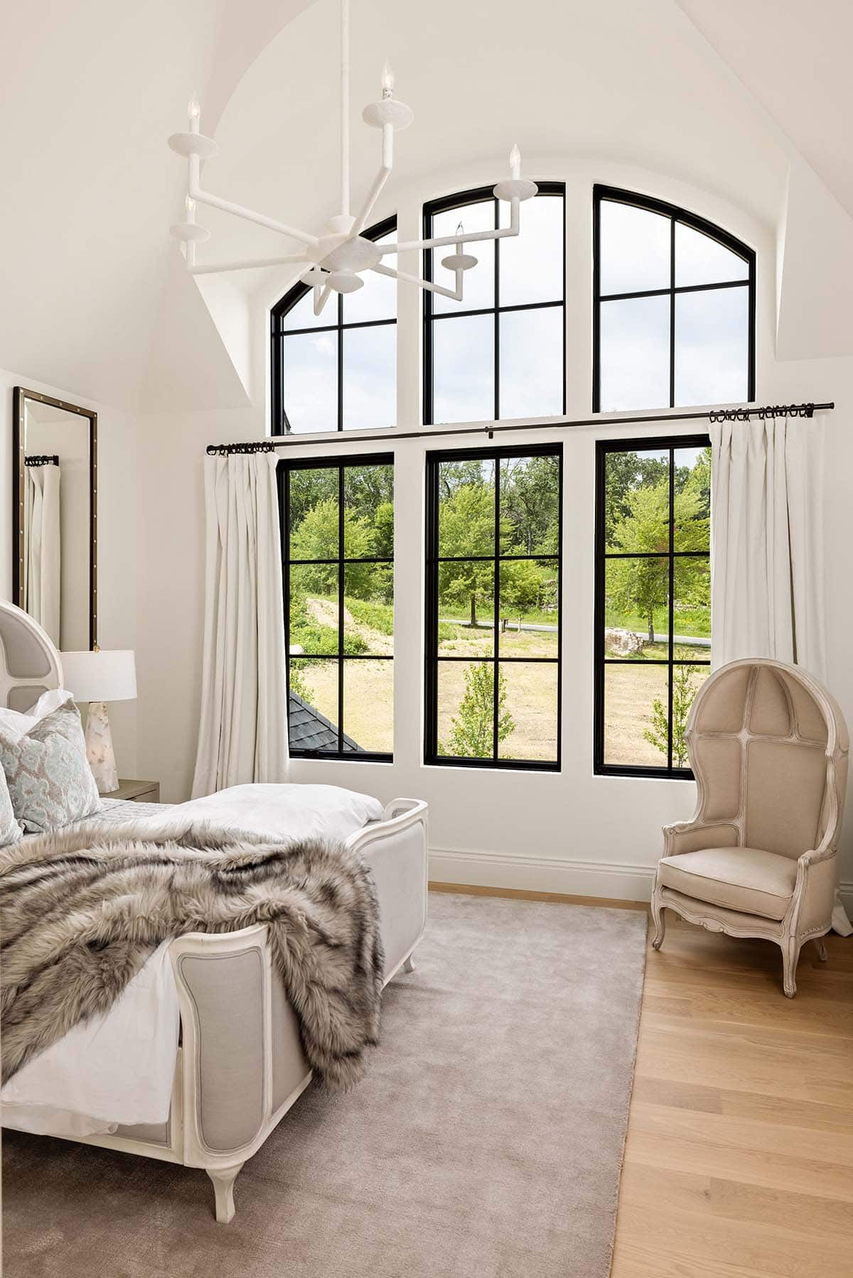 contemporary bedroom