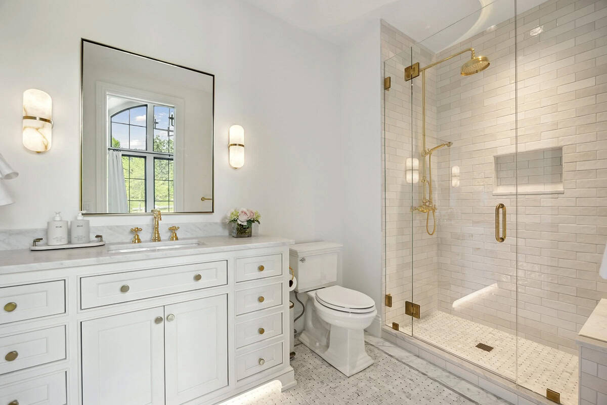 contemporary bathroom