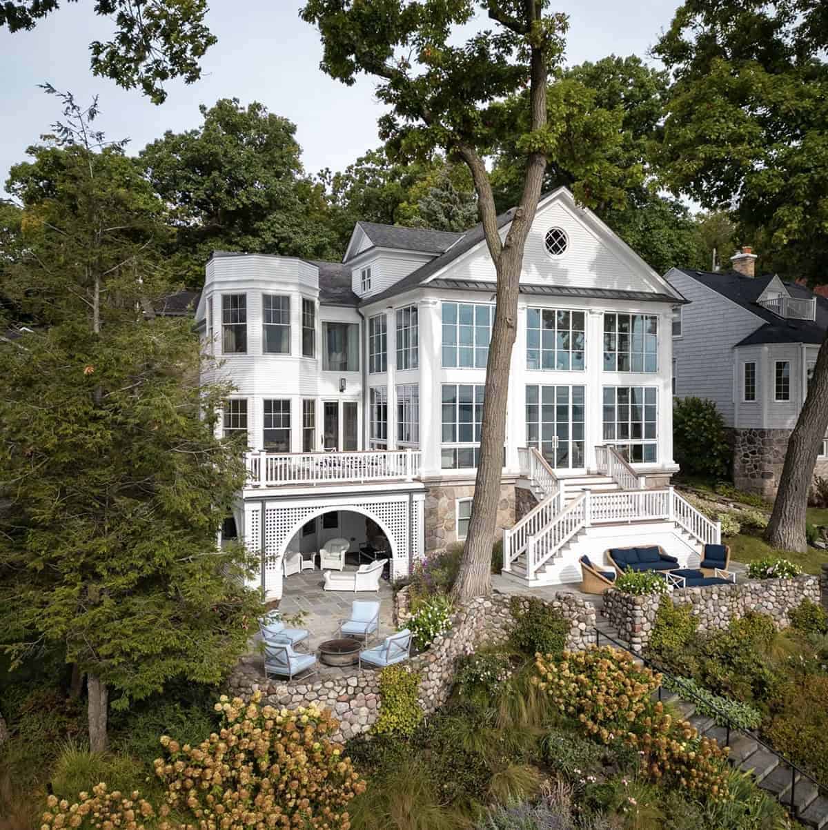 Greek Revival house exterior