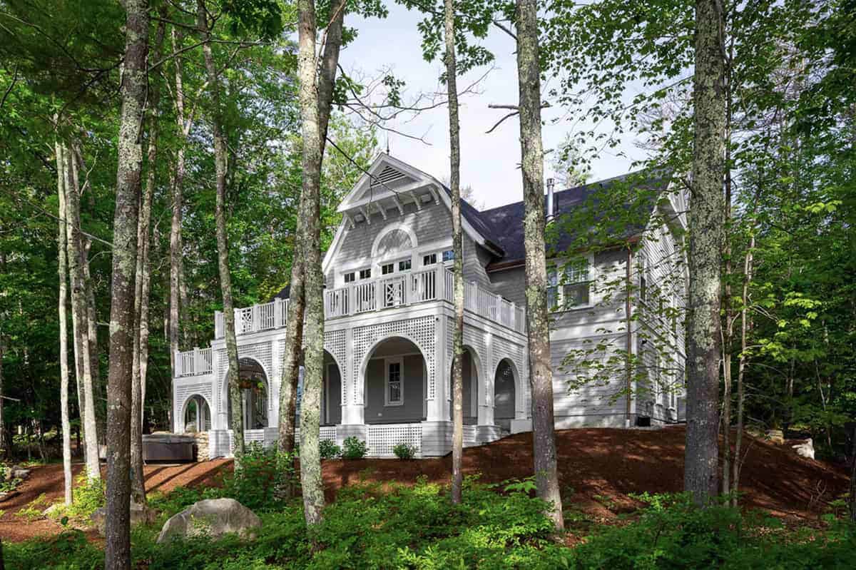 cottage style lake house exterior