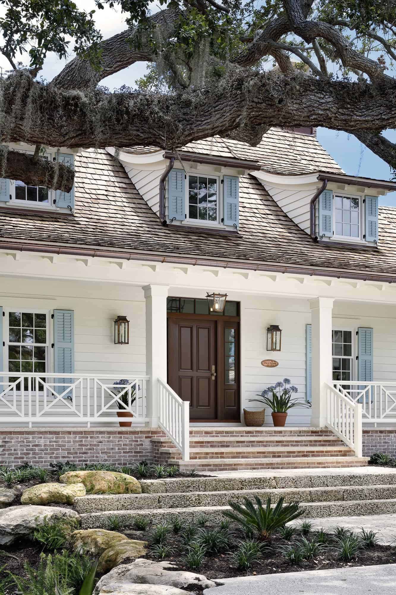 beach house. exterior