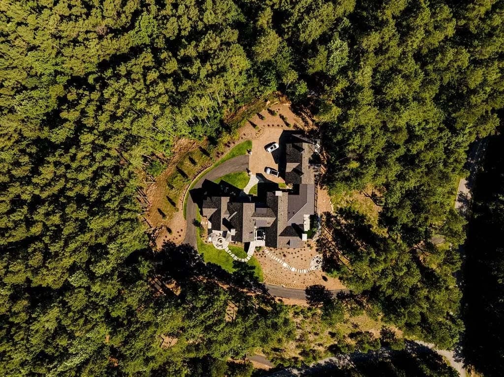 mountain home exterior aerial view