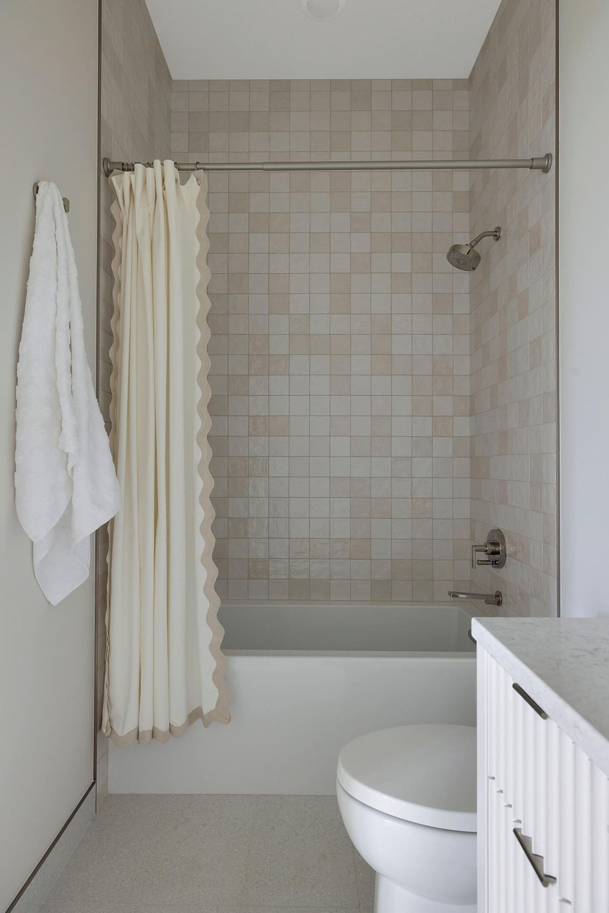 contemporary bathroom