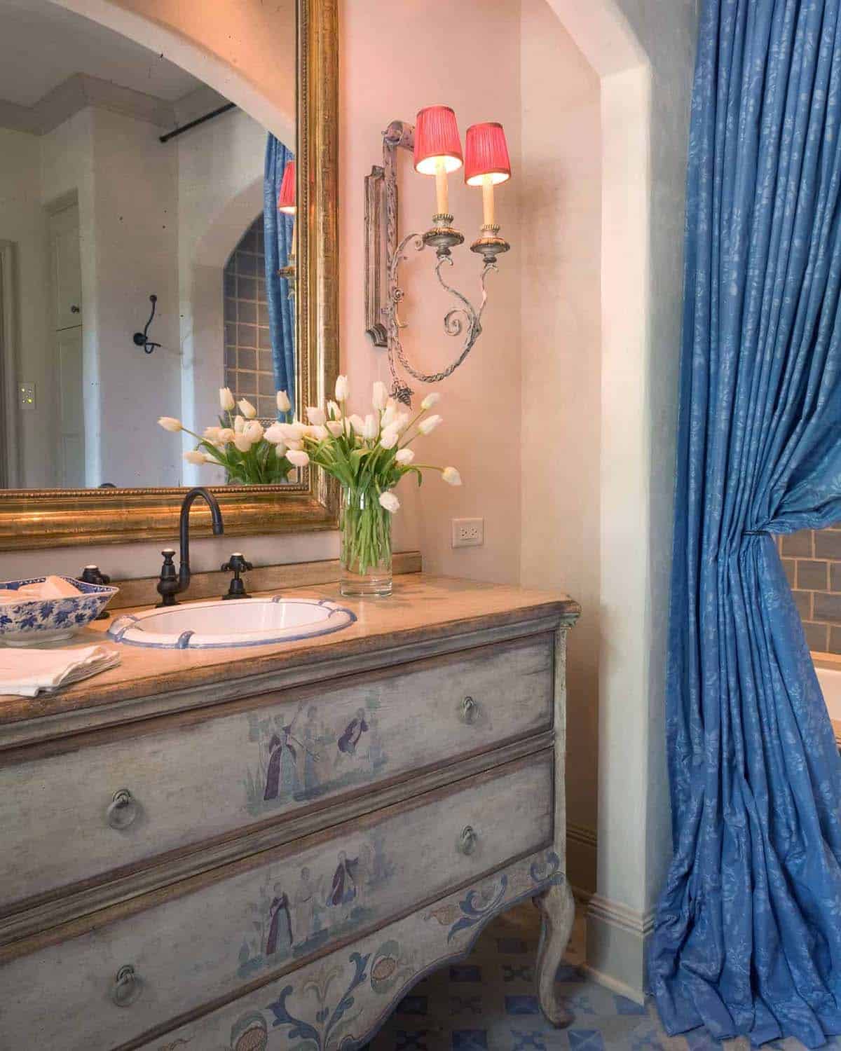 mediterranean style bathroom