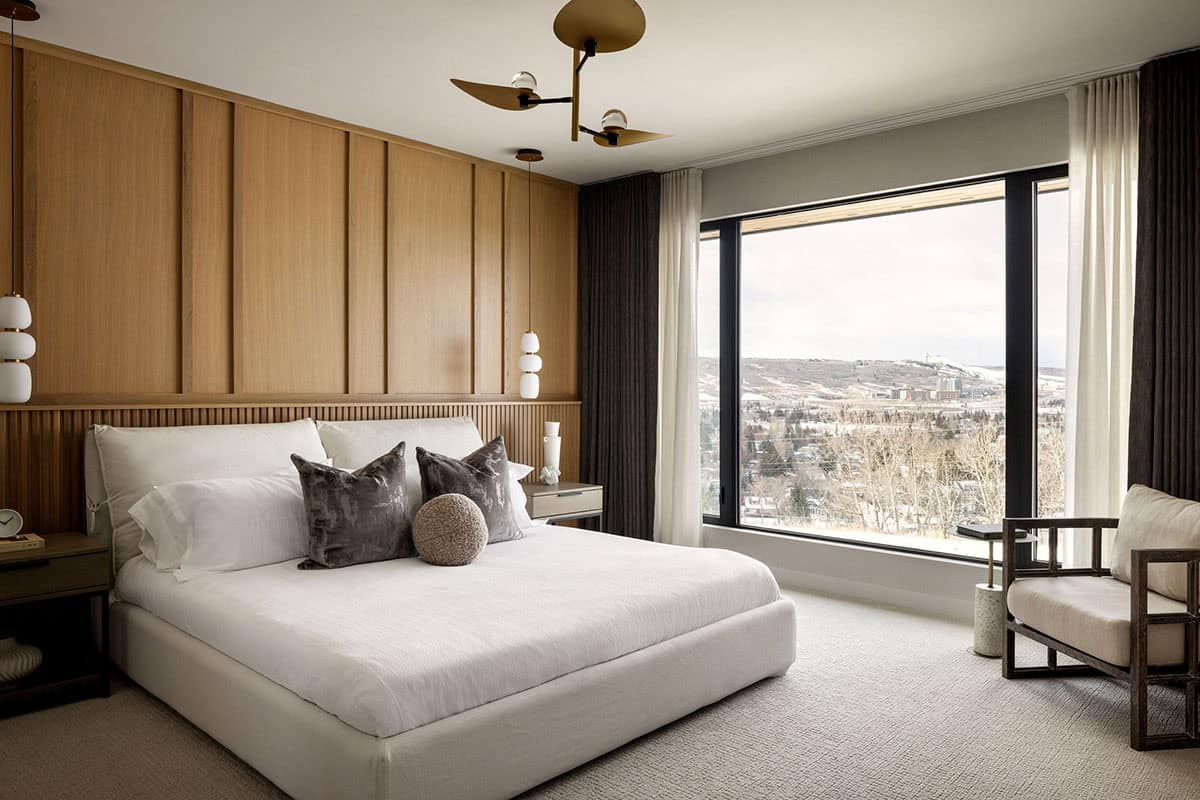 minimalistic japanese inspired bedroom