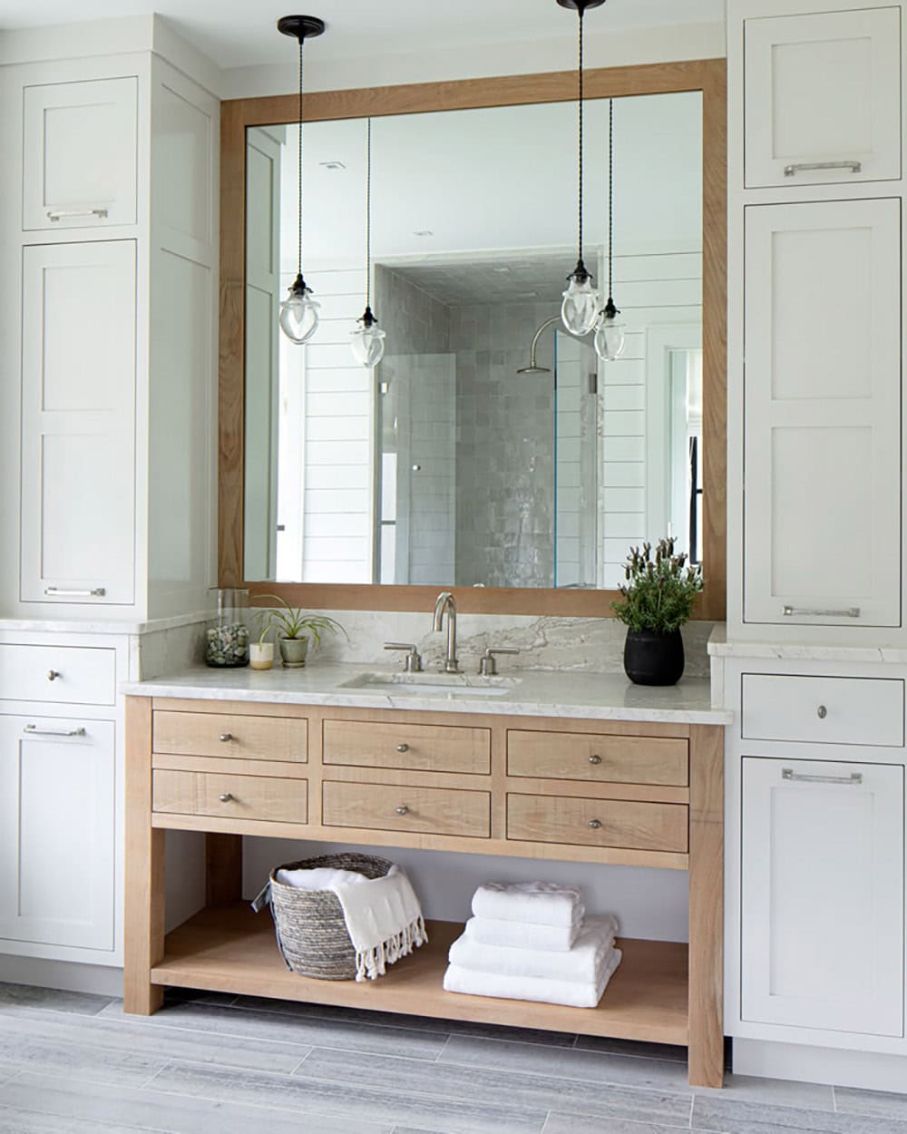 modern farmhouse bathroom vanity