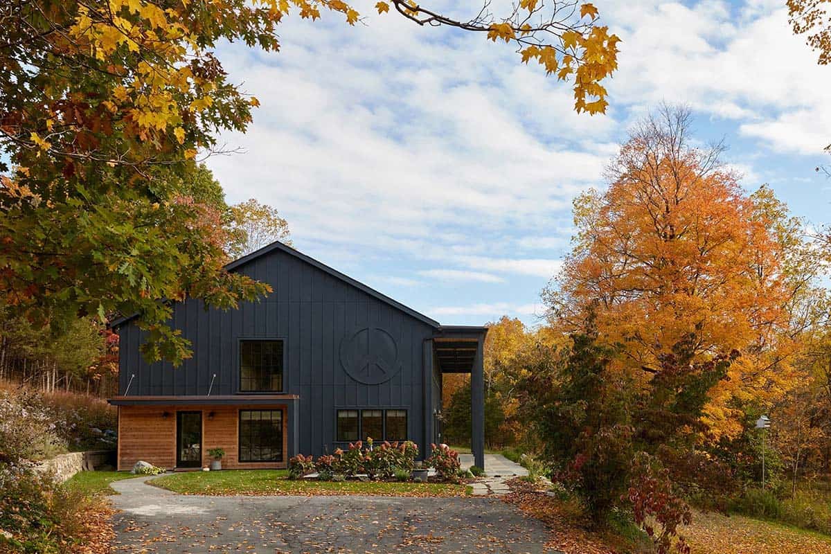 Farmhouse Home Exterior