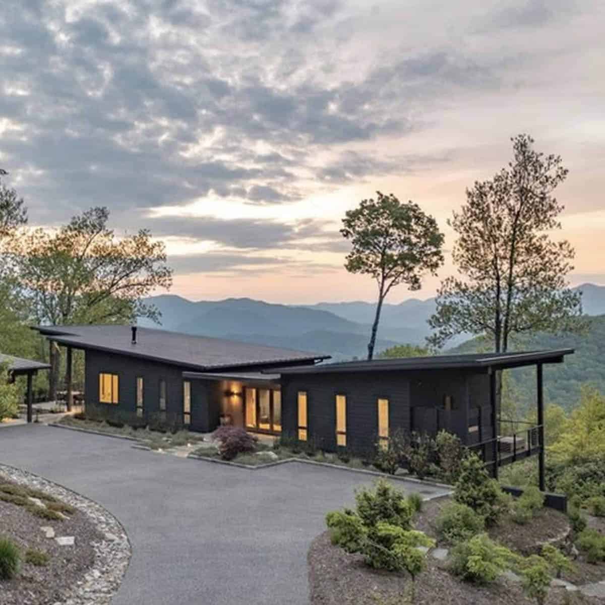 modern mountain home exterior