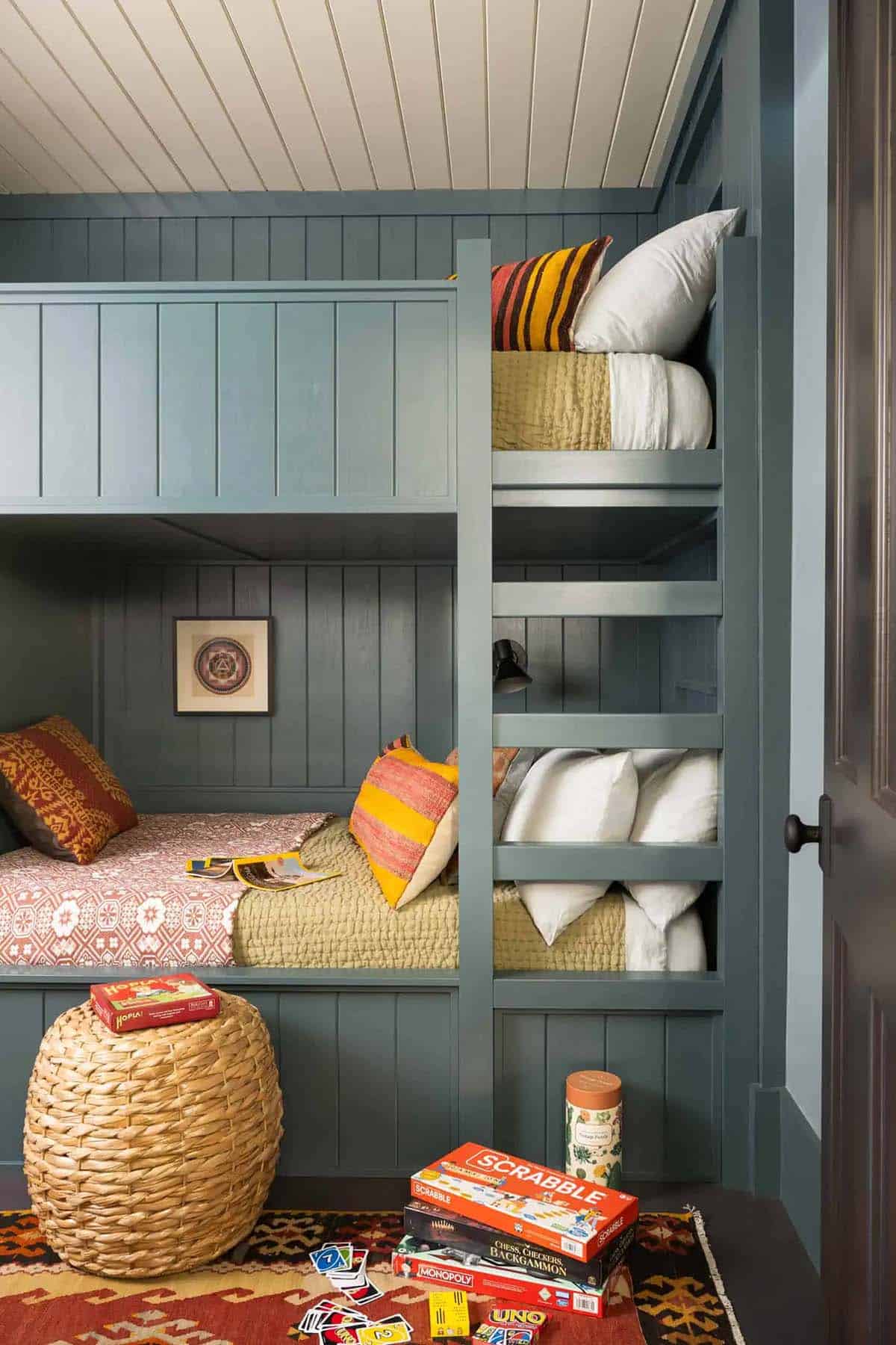 modern rustic bunk bedroom