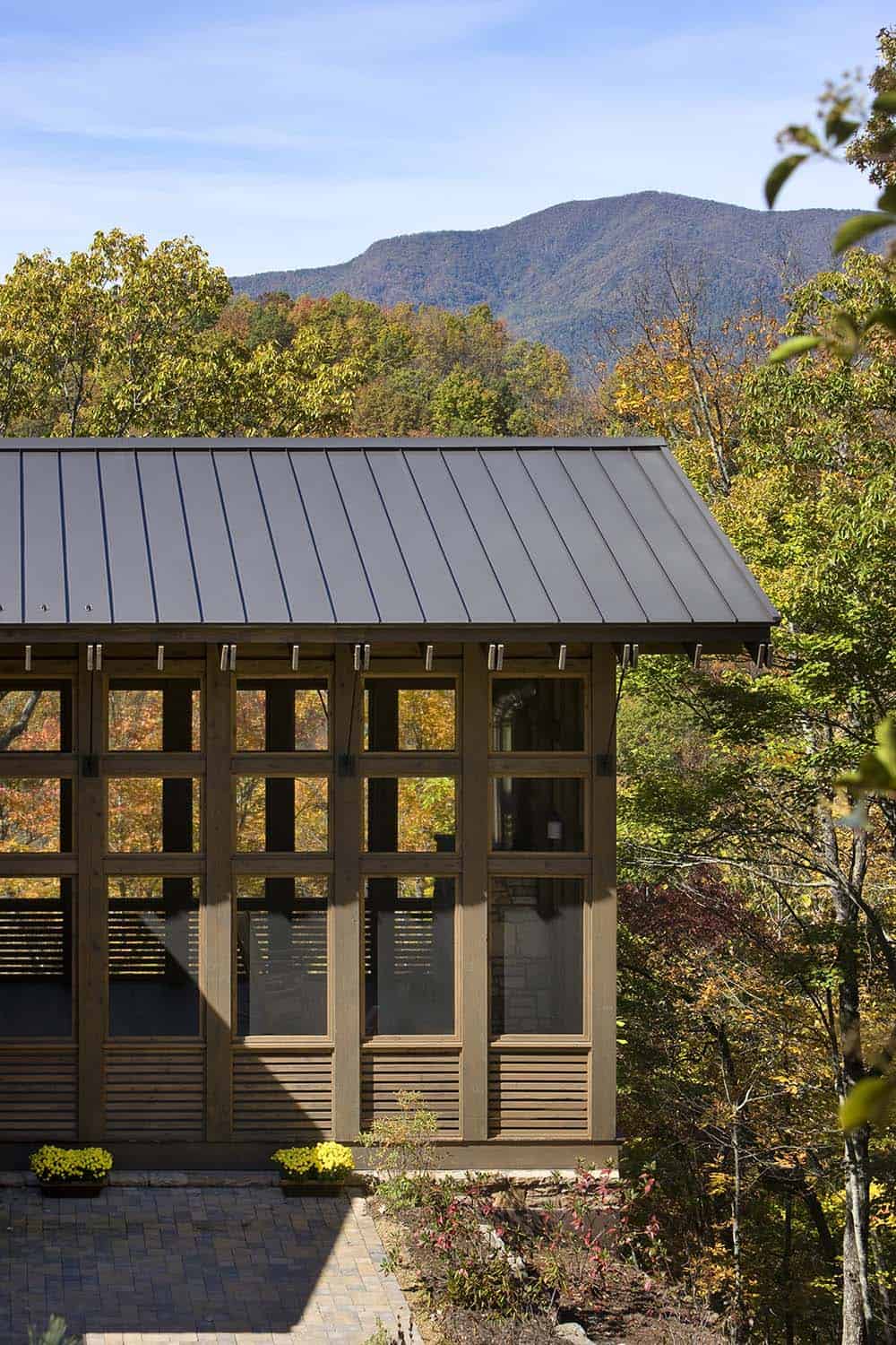 modern rustic home exterior