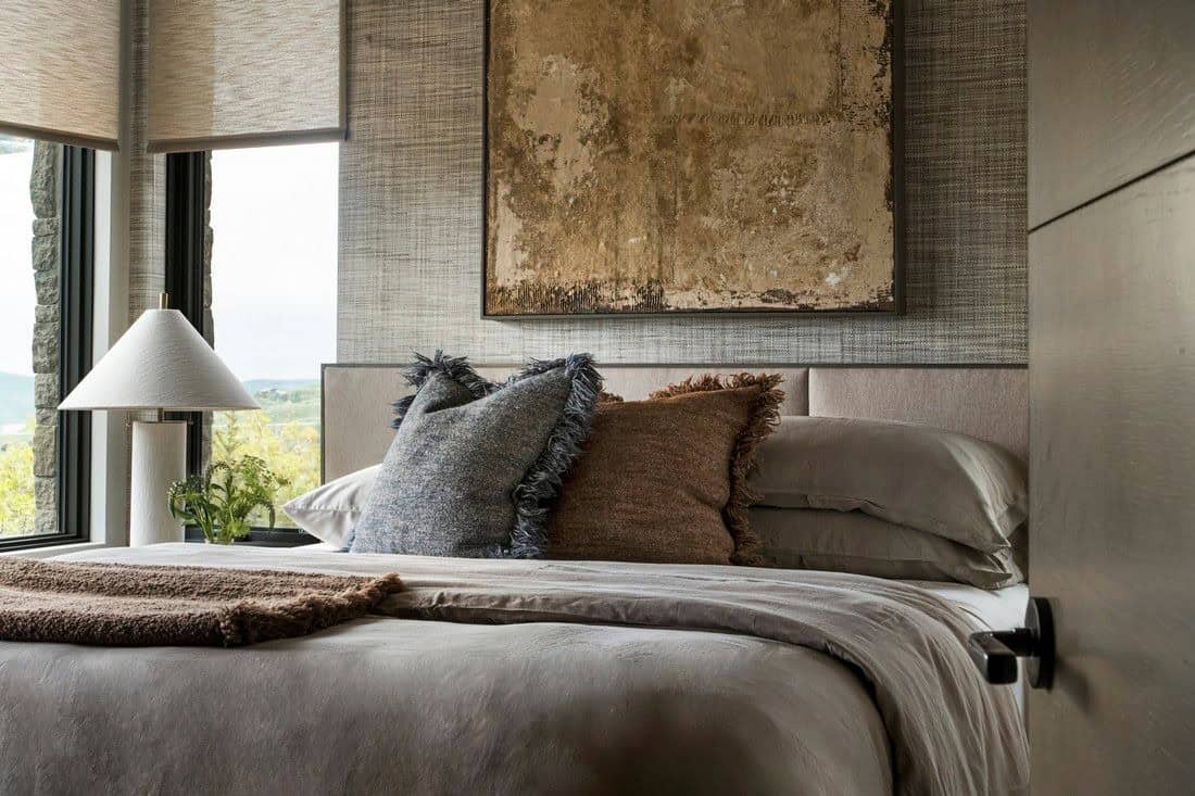 organic modern bedroom