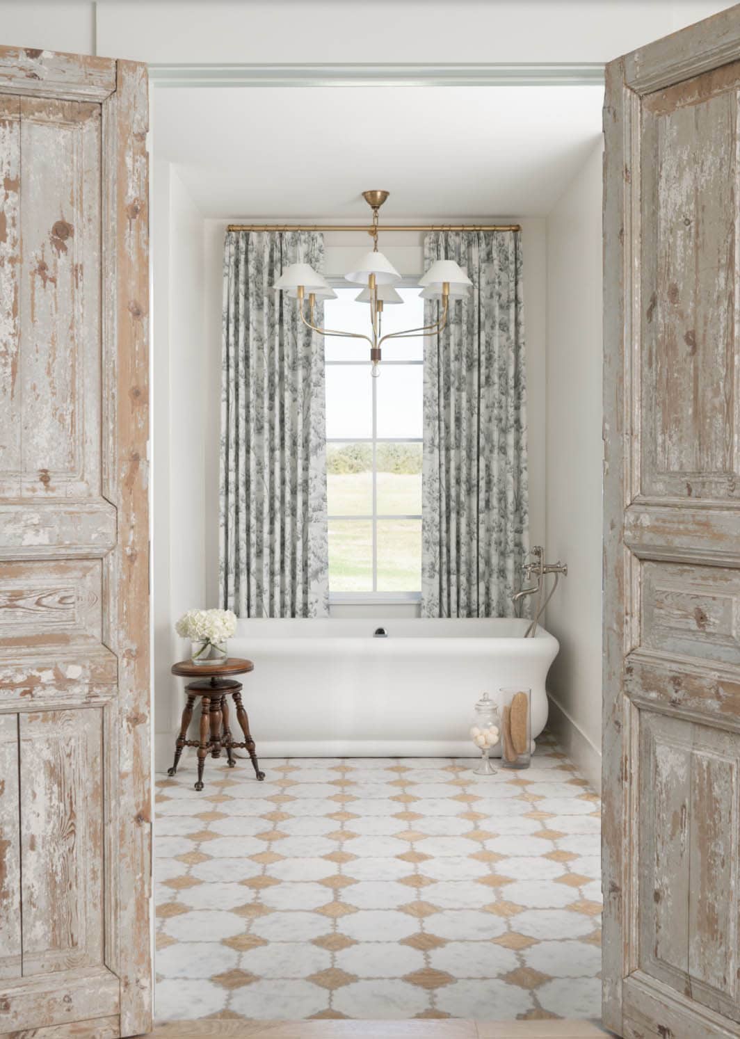 Farmhouse Bathroom