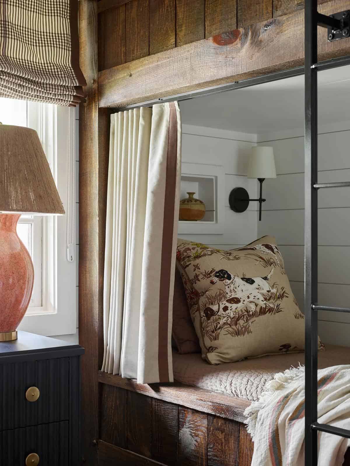 rustic modern bunk bedroom