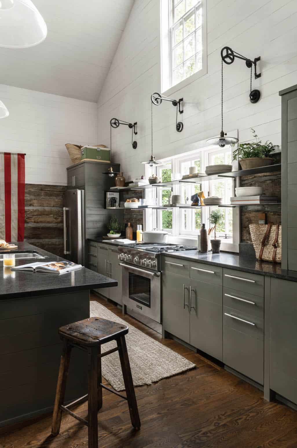 farmhouse style kitchen
