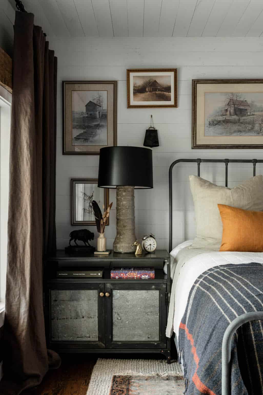 farmhouse style bedroom