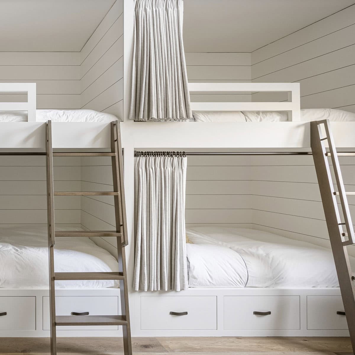 modern kids bunk bedroom