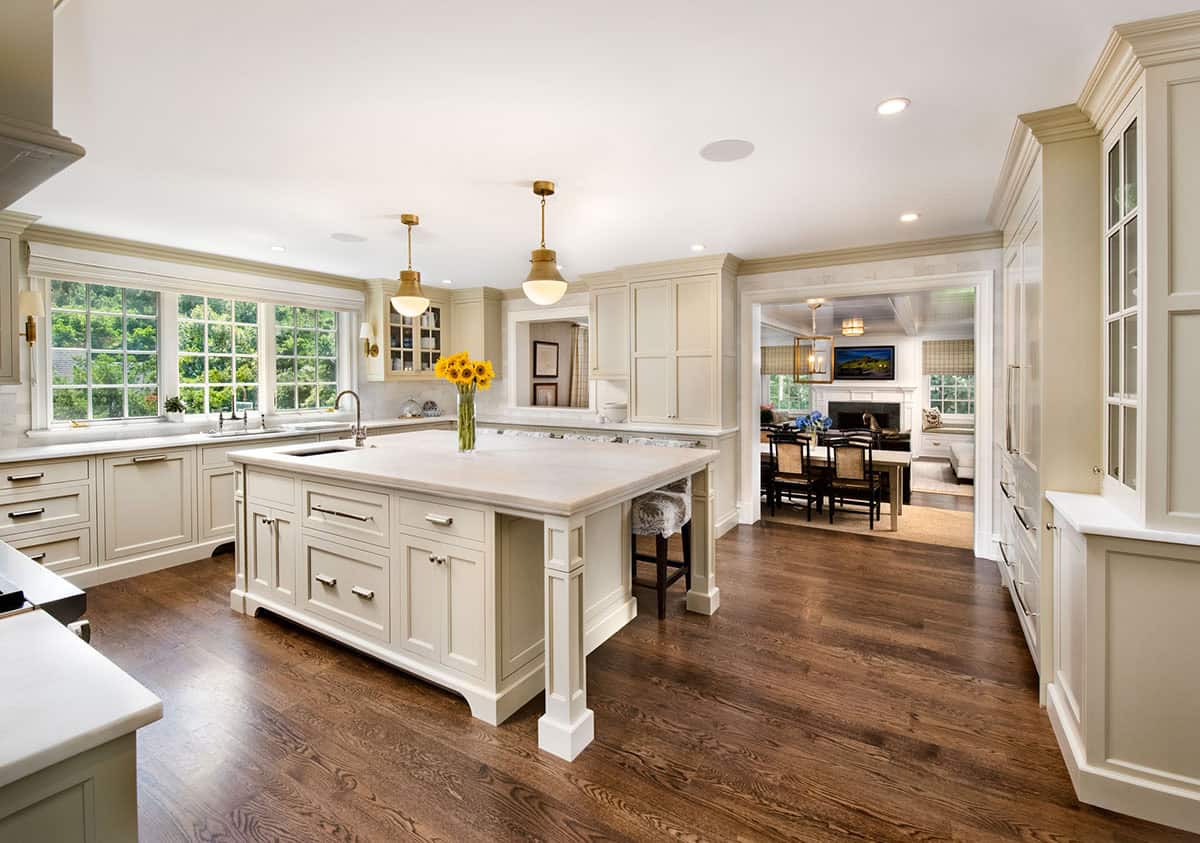 transitional style kitchen