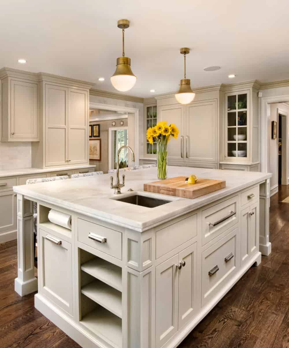transitional style kitchen