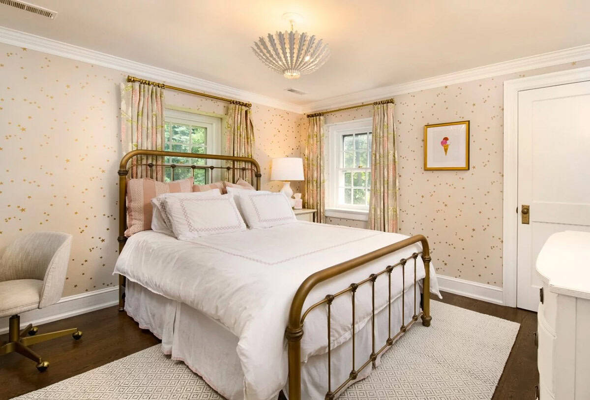 transitional style bedroom