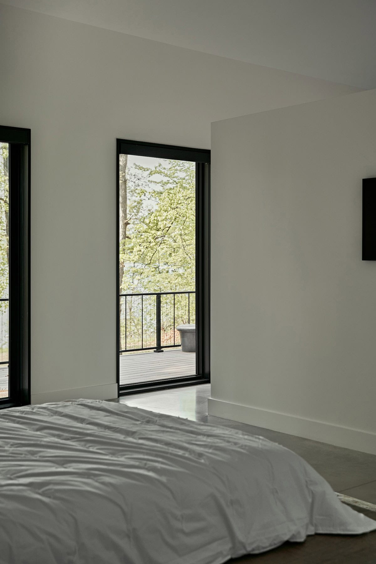 contemporary bedroom