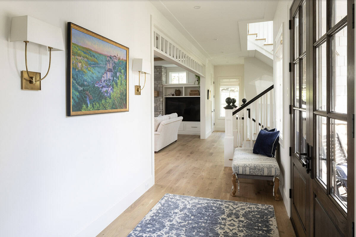 Beach Style Home Entry