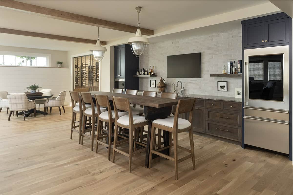 Beach Style Home Bar