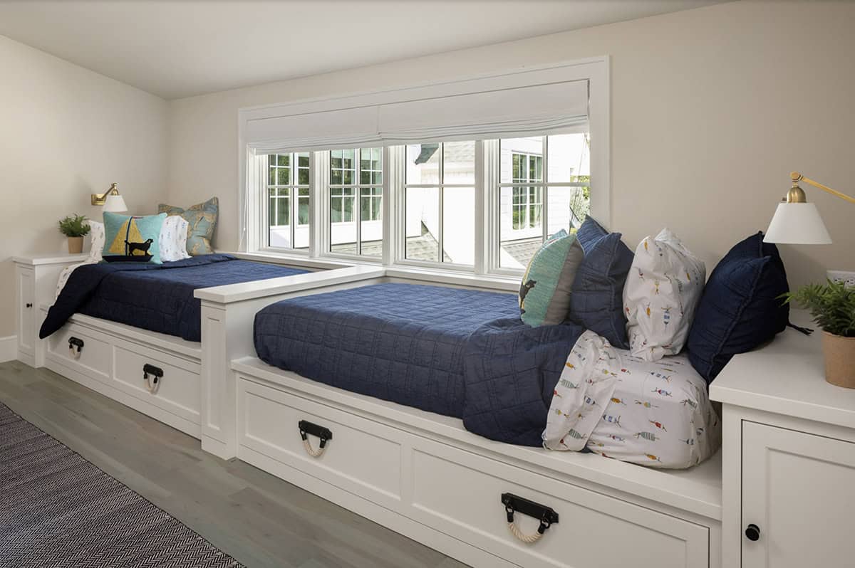 Beach Style Kids built-in beds