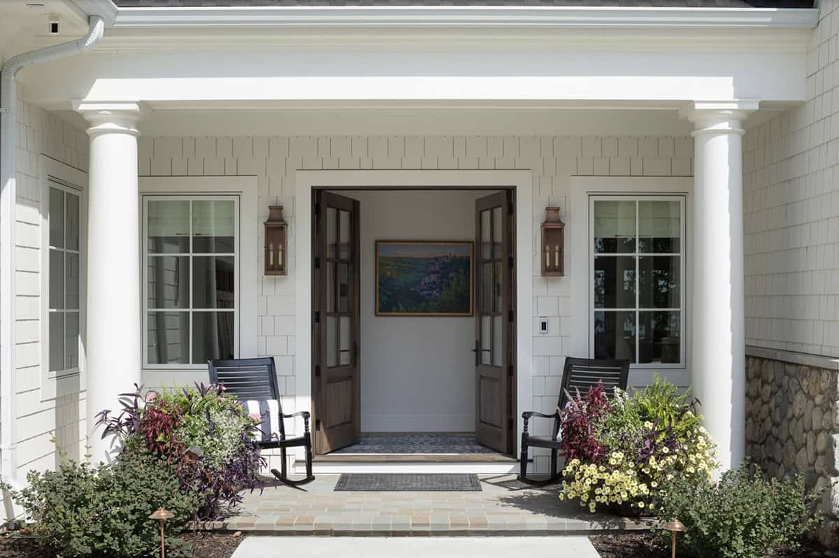 Beach Style Home Entry