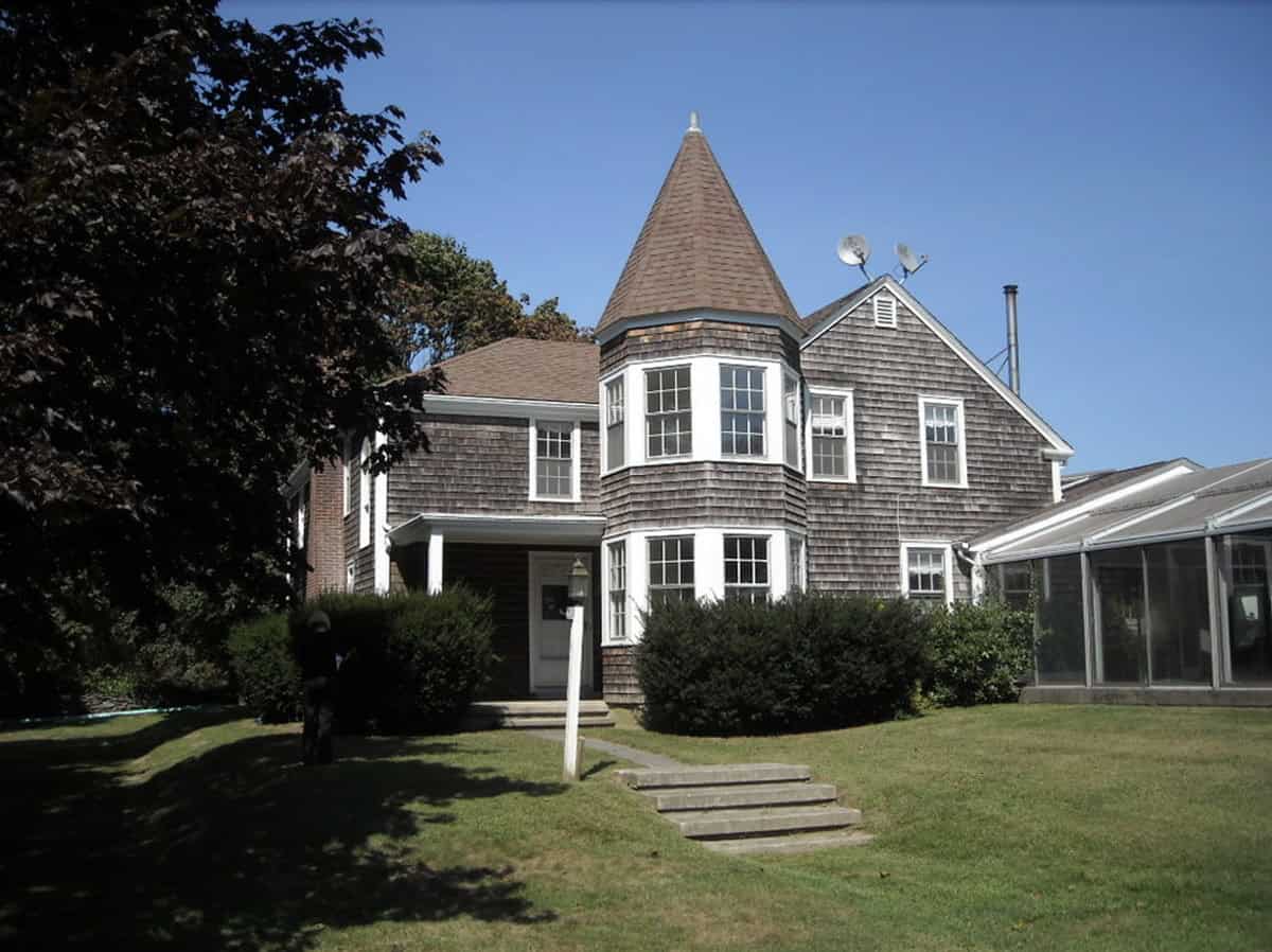 Traditional Home Exterior Before The Remodel